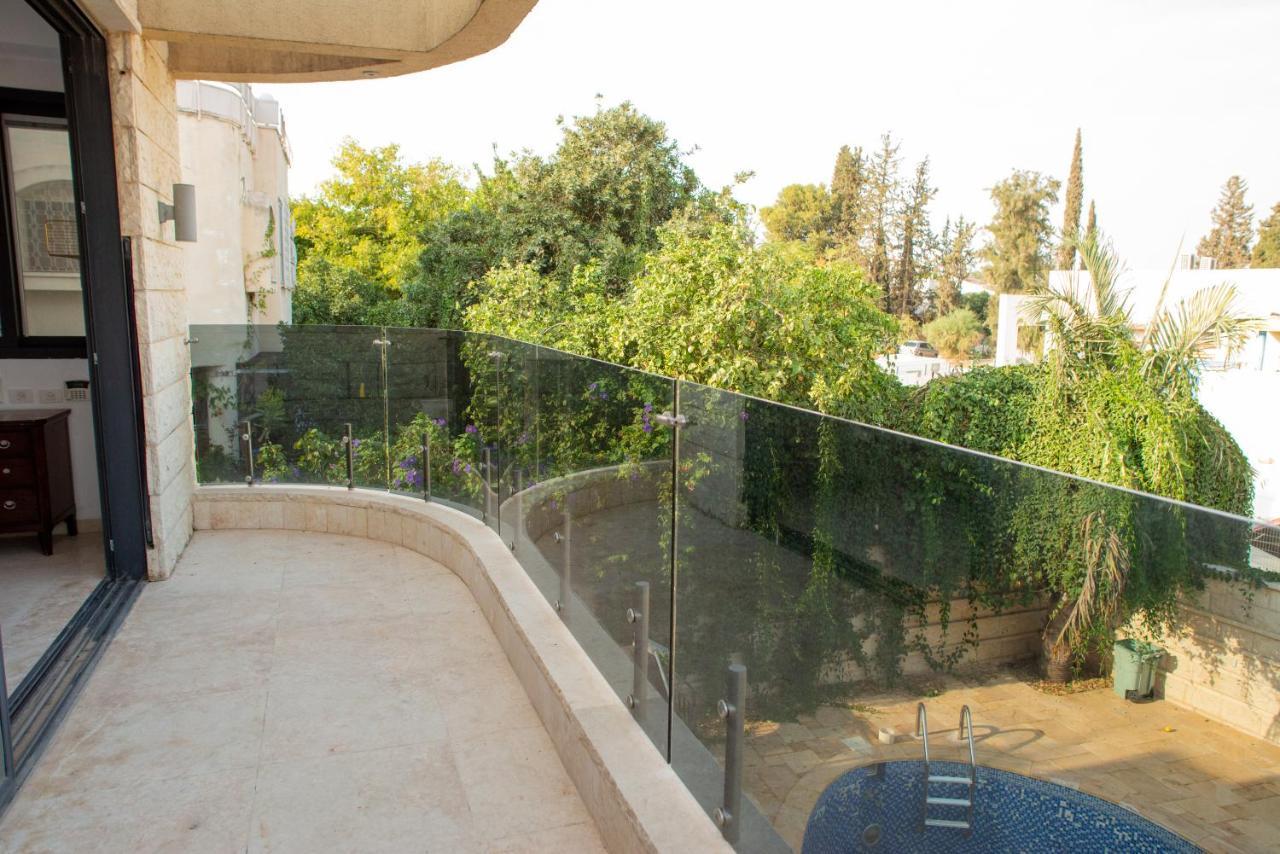 Grace Holon Villa & Pool Exterior foto